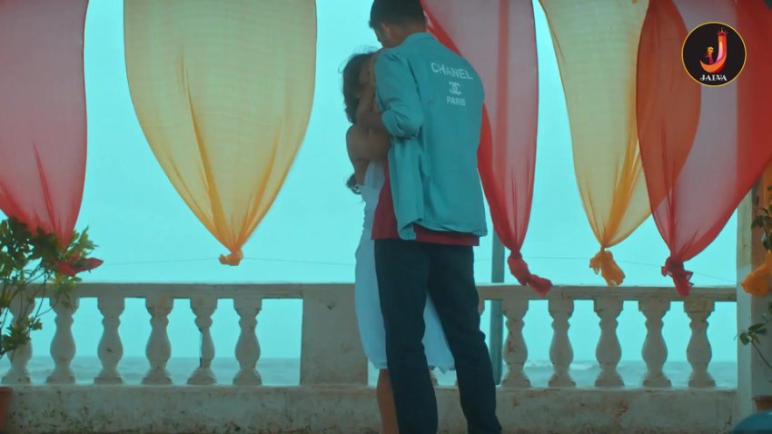 e8d61c04e0eda595ee709a7b695e5e3f.mkv