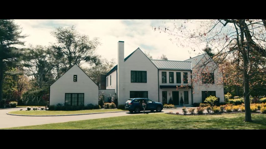 Leave The World Behind 2023 English Hindi