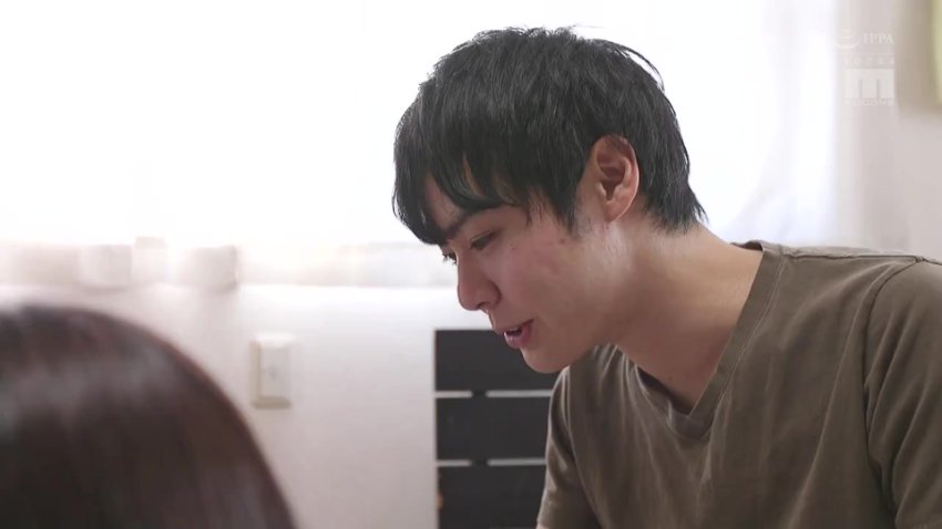 Kakak Pacarku Yang Menggairahkan