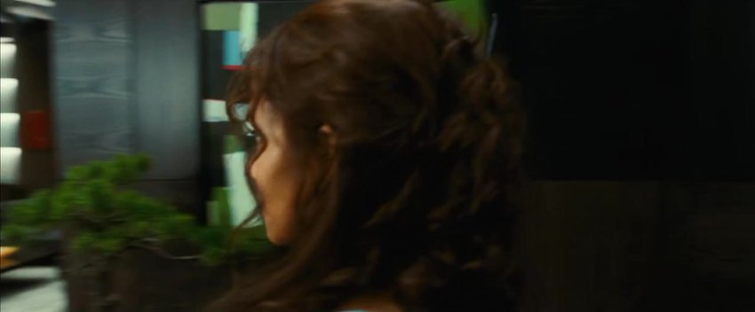 [@Berlinks45]catwoman (2004) Dual Audio {Hindi Eng