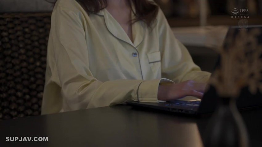 Sahabat Ibu Mengundangku Ke Aplikasi Perjodohan Kanna Fuji, Yuri Sasahara